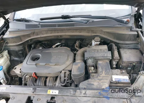 2017 Hyundai Santa Fe Sport 2.4L z USA, uszkodzony, nr VIN 5XYZT3LB2HG434441